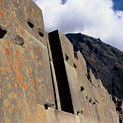 <desc>twierdza Ollantaytambo, fot: Martyna Kloska (www.martynatravel.waw.pl)</desc>