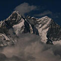 <desc>Mount Everest i południowa ściana Lhotse (wiecej: <link>www.albumwypraw.waw.pl</link>)</desc>